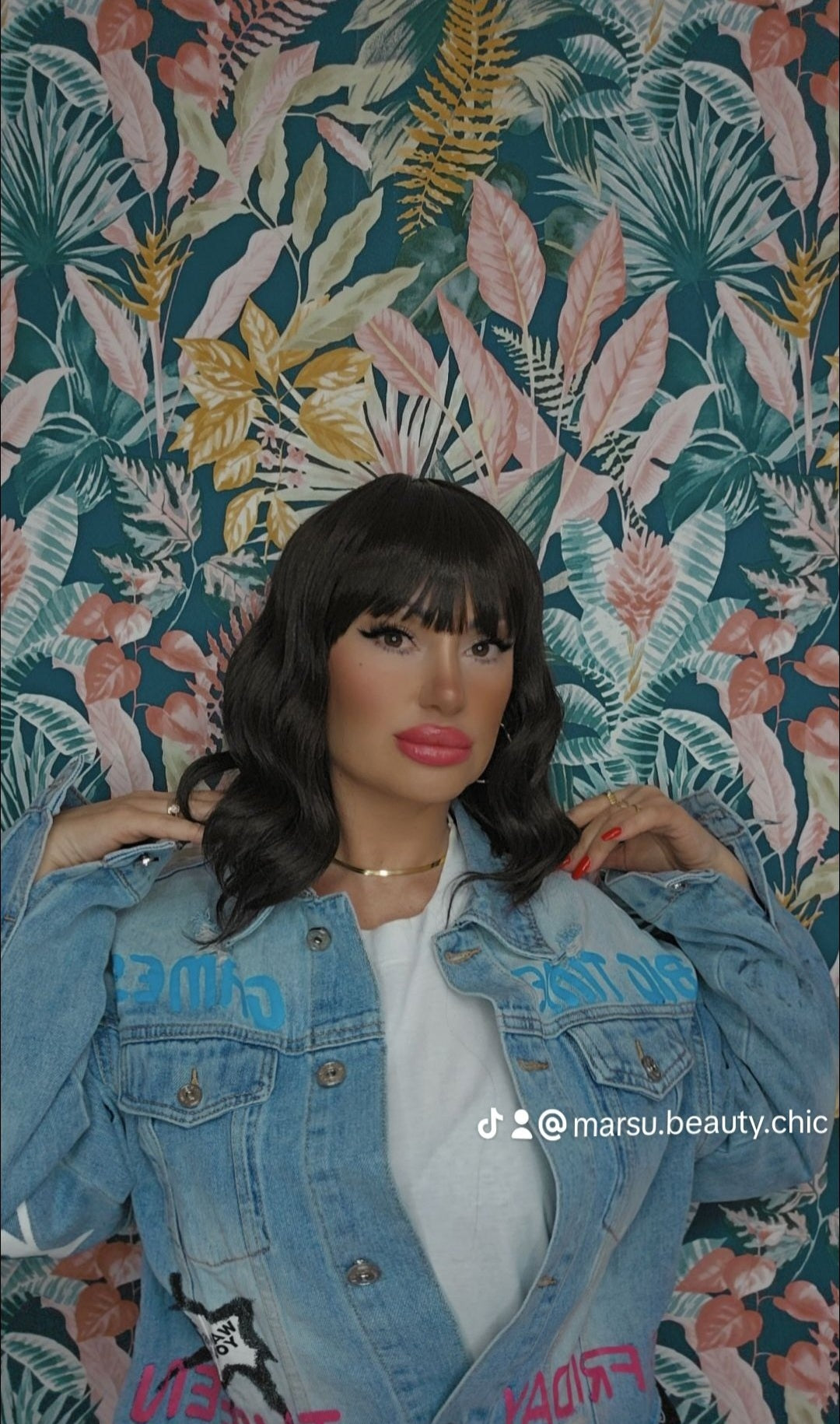 Wig carré lungo ondulato con frangia nero n2