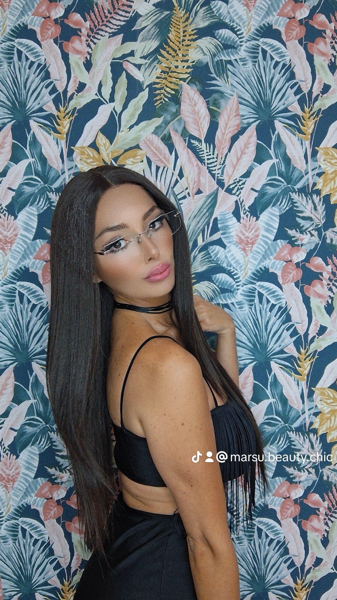 Wig front lace liscia scalata col.castano n4