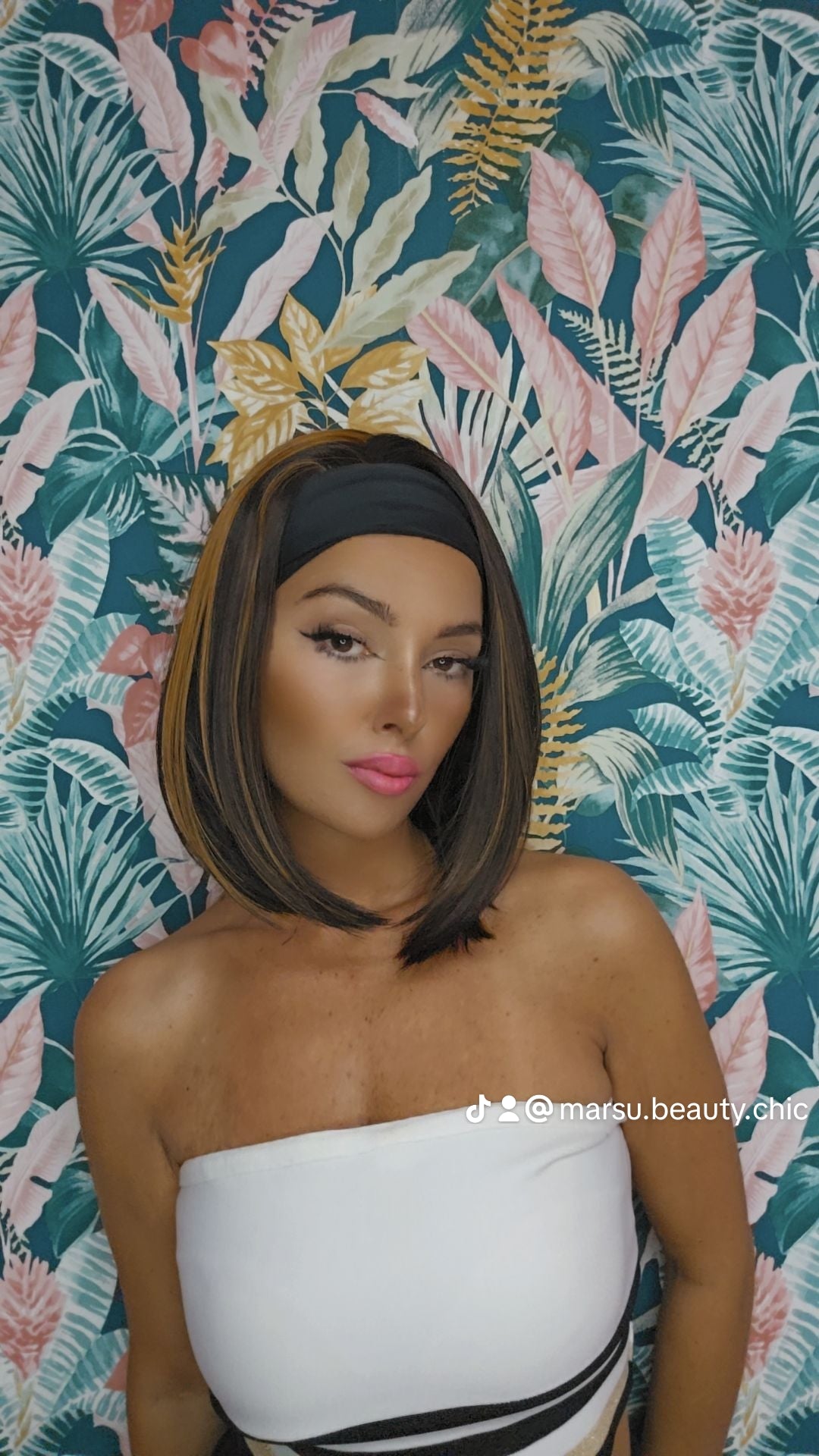 NEW ENTRY WIG CON FASCIA CARRÈ LUNGO,CASTANO SCURO CON MESCHES RAME